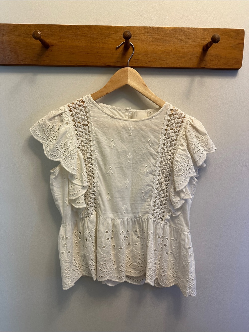 Cotton Eyelet Cream Blouse